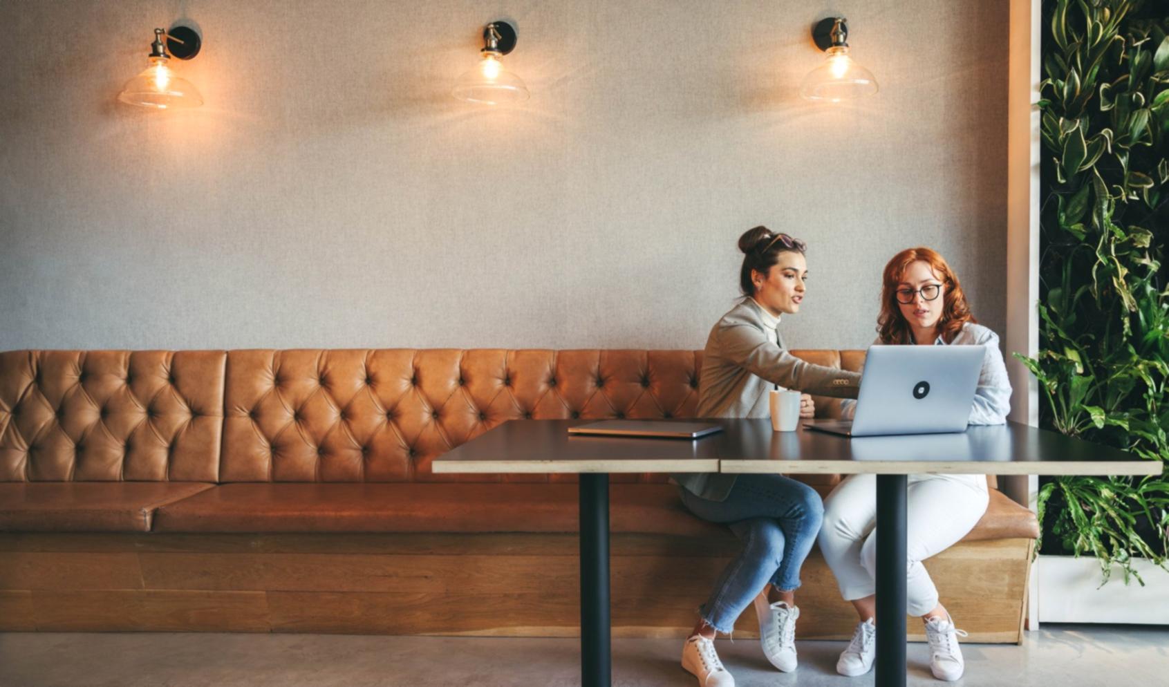 One-on-one instruction session focused on personalized advertising strategy